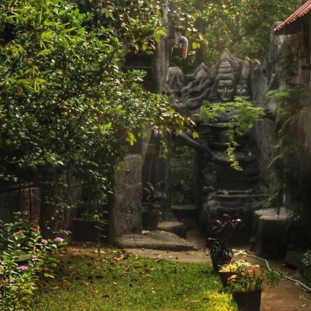 Kalpadiyil Hotel Balarampuram Екстериор снимка