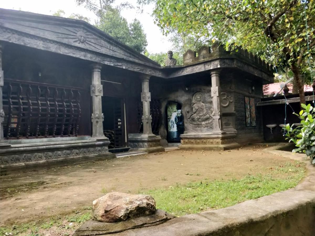 Kalpadiyil Hotel Balarampuram Екстериор снимка